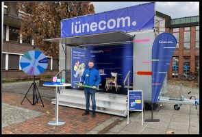 lünecom mit Infomobil im Lüneburger Hanseviertel