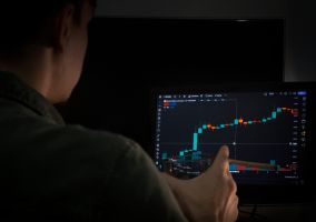 man, drinking, whiskey, brandy, liquor, smoking, tobacco, cigarette, addiction, habit, cryptocurrency, bitcoin, crypto, technology, digital, virtual, finance, altcoin, investment, computer, success, graphics, economy, forex, entrepreneur, altcoin, forex, 