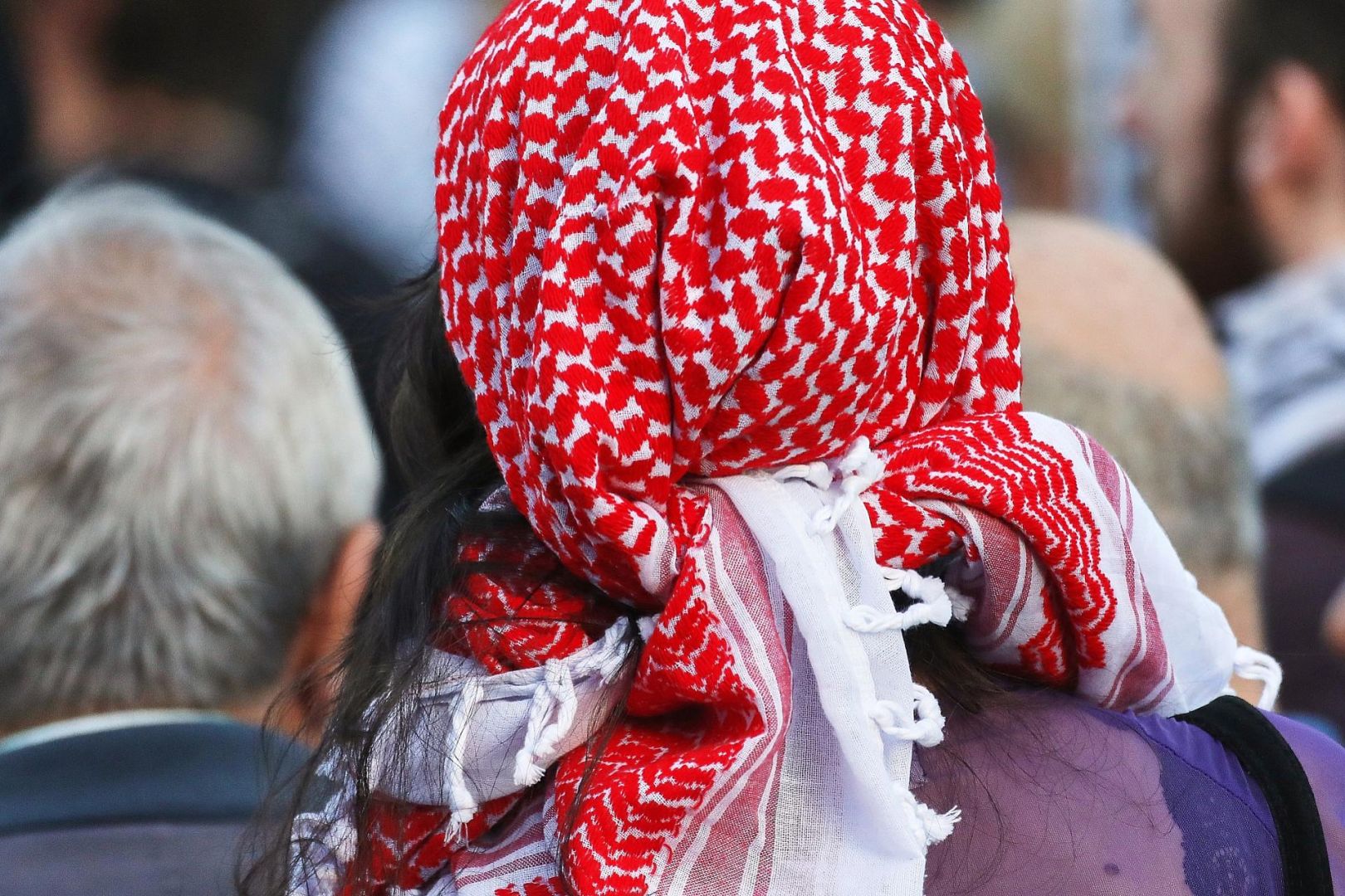 Mann mit Pali-Tuch (Archiv)