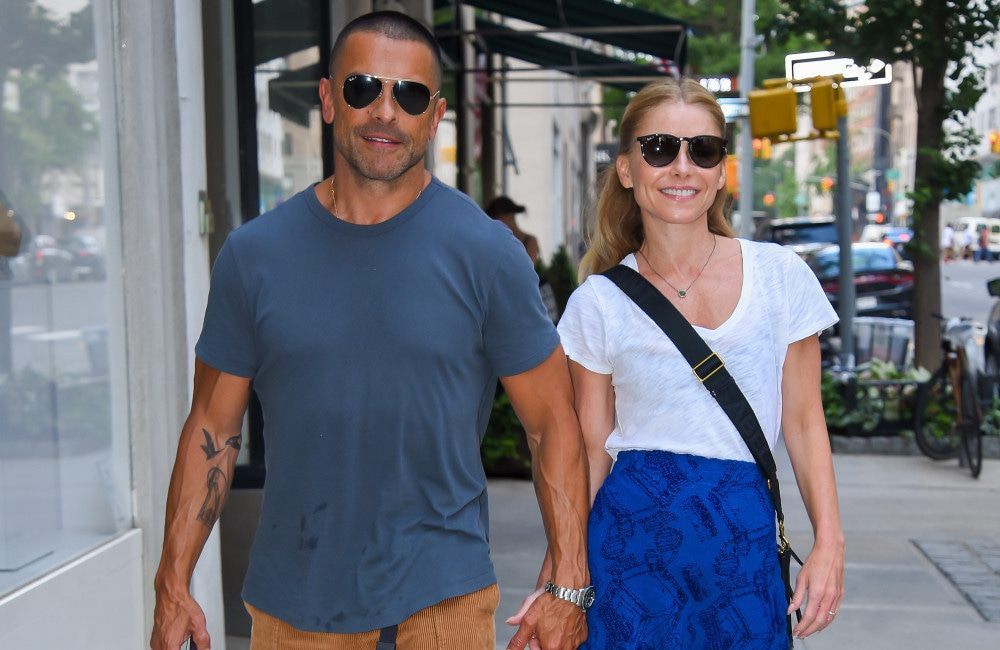 Mark Consuelos trennte sich eine Woche vor der Hochzeit von Kelly Ripa.