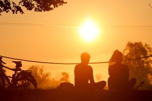 Meditation im Sonnenaufgang