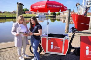 Mobile Tourist-Info neu in Greetsiel unterwegs