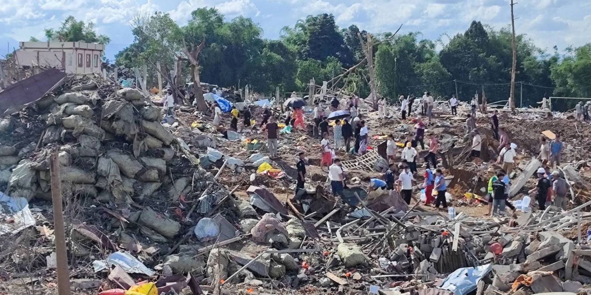 Nach Explosion von Munitionslager in Myanmar