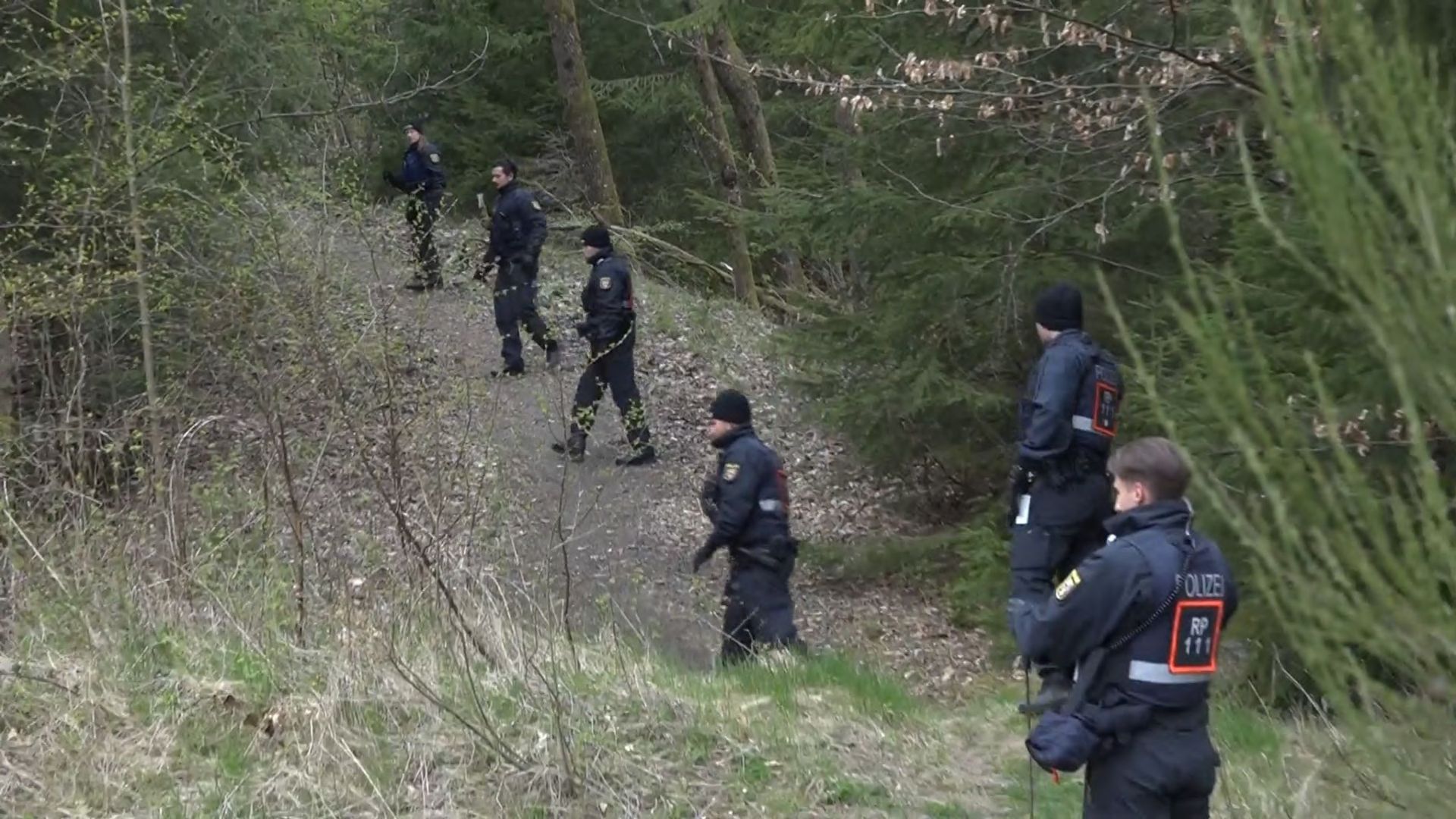 Nach Gewalttat im Westerwald: Täter weiter flüchtig