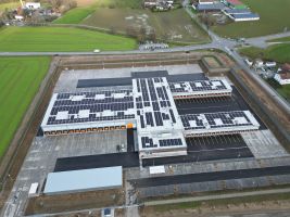 Nachhaltig und ausfallsicher: trans-o-flex nimmt neuen Standort in Bayern in Betrieb