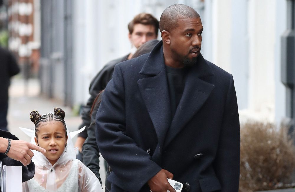 North West hat offiziell einen Vertrag mit Gamma unterschrieben.