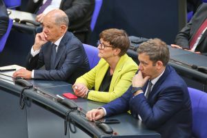 Olaf Scholz, Saskia Esken und Lars Klingbeil am 06.05.2025