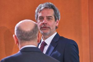 Olaf Scholz und Steffen Hebestreit (Archiv)