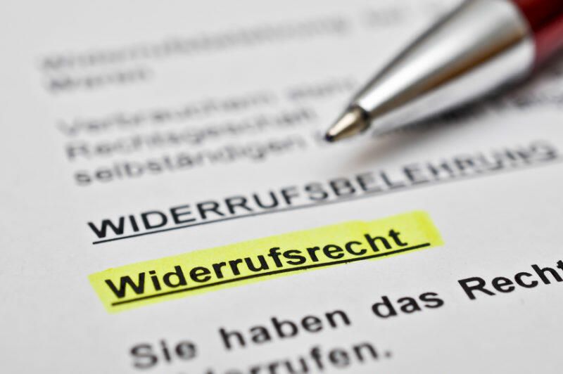 OLG Stuttgart: Online gekaufter Tesla erfolgreich widerrufen – kein Wertersatz trotz Nutzung