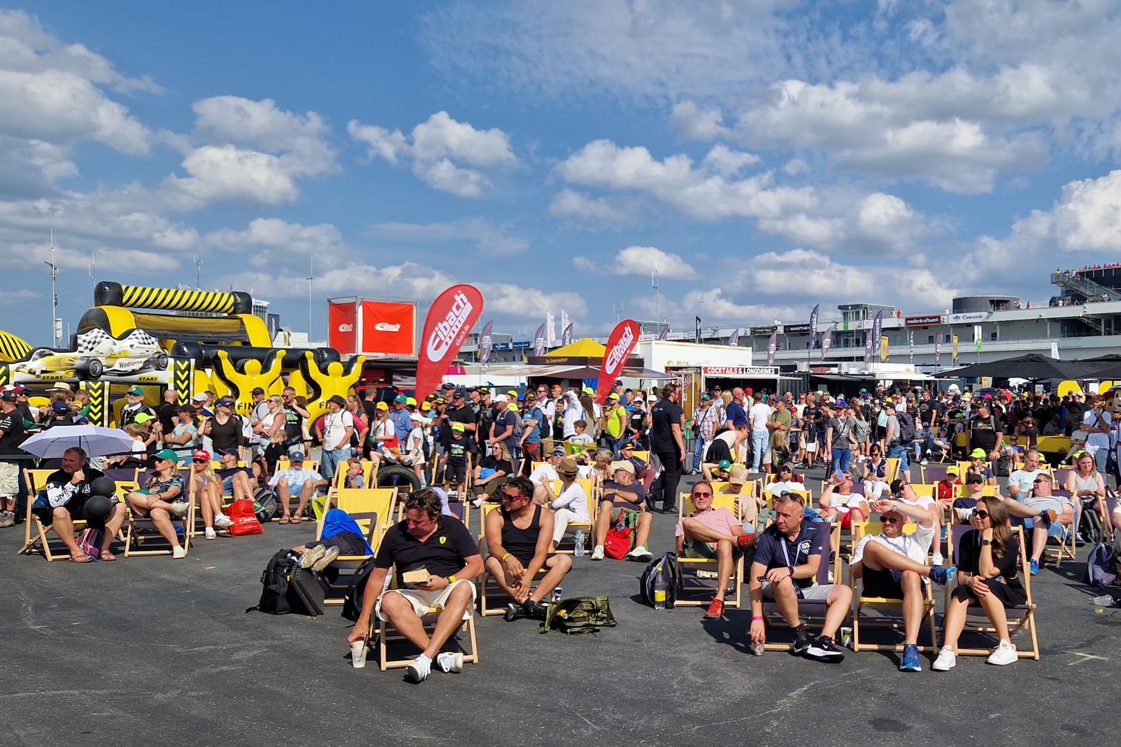 Packende Rennen am Nürburgring – Eibach begeistert Fans hautnah