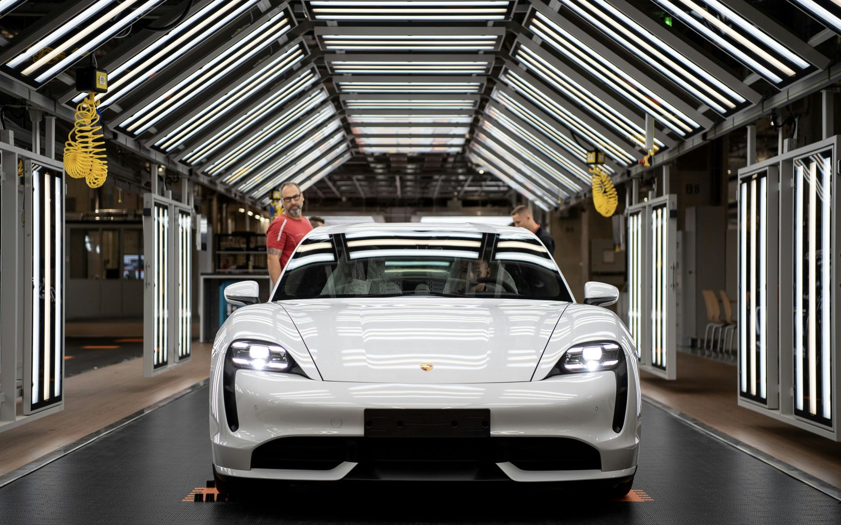 Porsche kämpft mit Absatzrückgang in China – Herausforderung für VW-Konzern