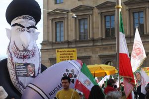 Protest gegen Iran vor Münchner Sicherheitskonferenz (Archiv)