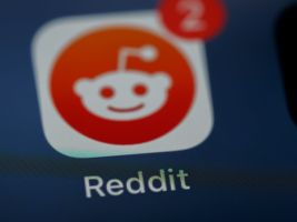 Reddit überrascht: Erstes Gewinnquartal sorgt für Kurssprung