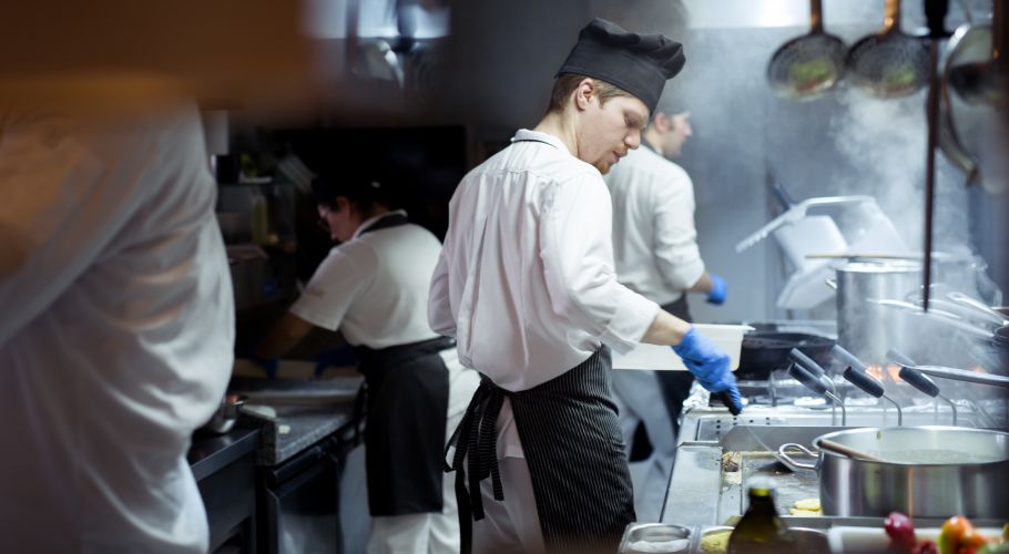 Saisonkräfte in der Gastronomie effizient einsetzen