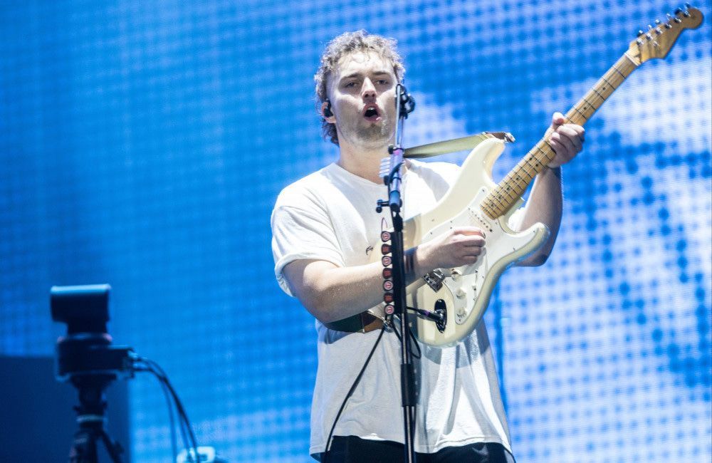 Sam Fender rockte mit Special Guest Adam Granduciel von The War On Drugs auf dem Coachella-Festival.
