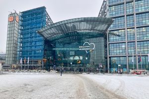 Schnee am Berliner Hauptbahnhof