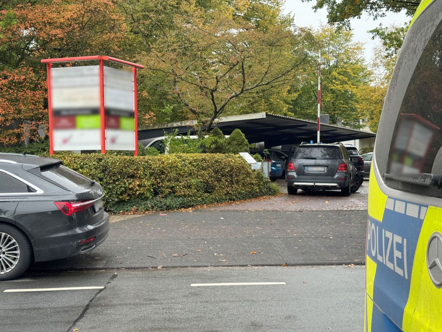 Schülerin an Berufsschule in Paderborn niedergestochen