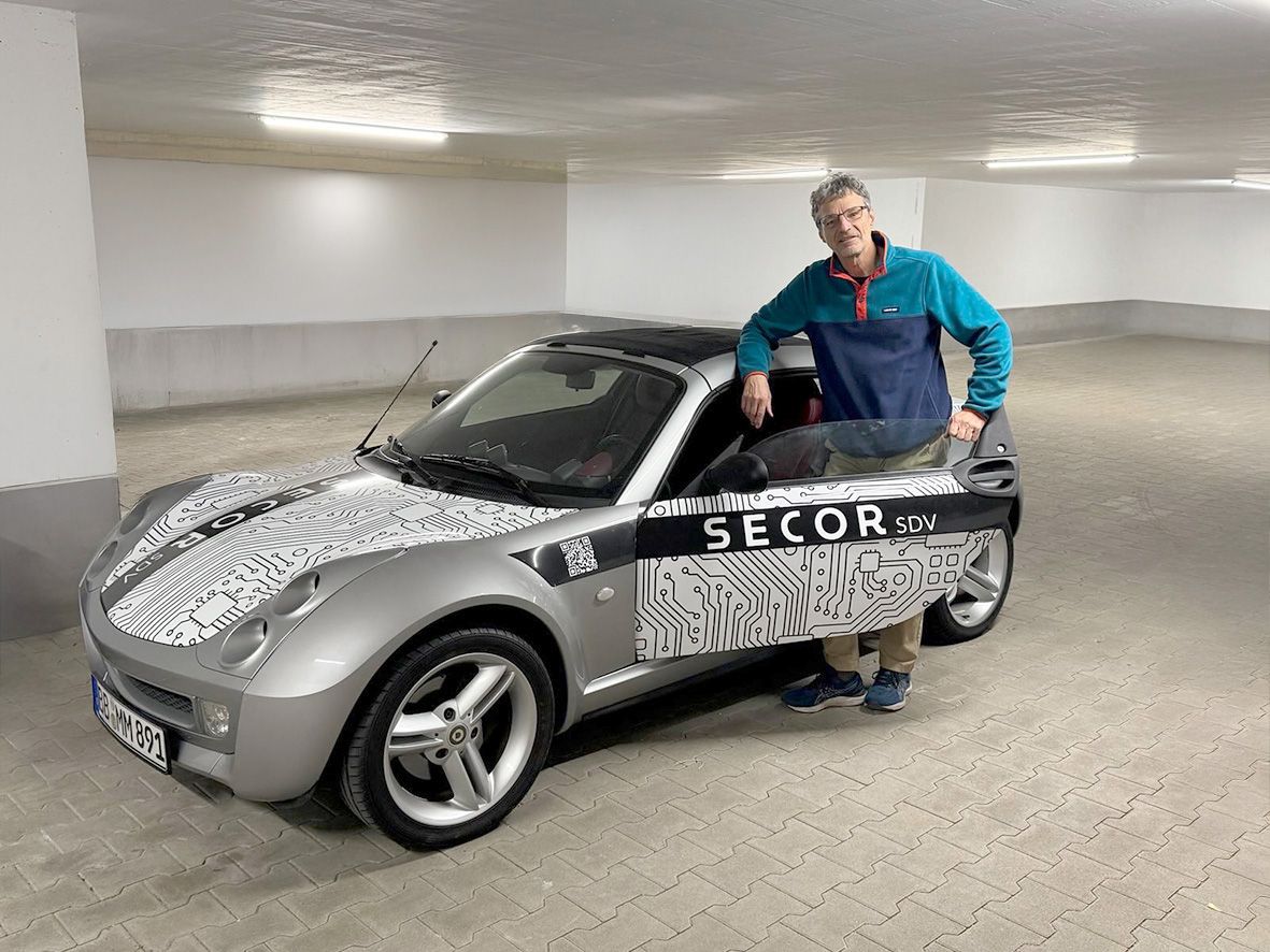 SECOR zeigt sein Konzept für das softwaredefinierte Auto der Zukunft erstmals integriert in einem Serienfahrzeug