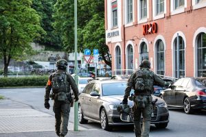SEK durchsucht Wohnung in Hagen