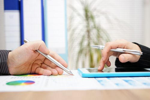 Produktberatung – Persönlich informieren oder im Netz vergleichen?