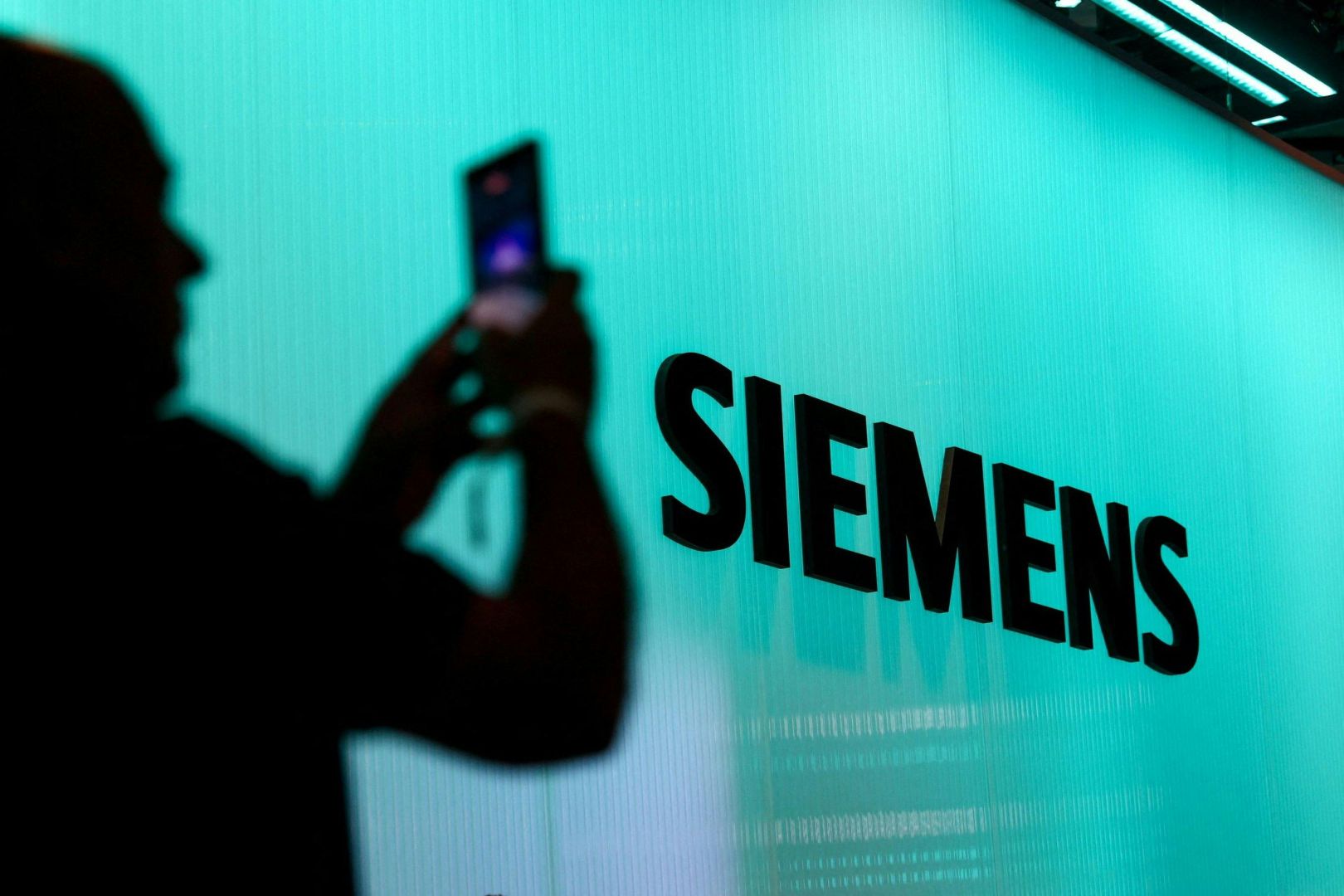 Siemens schlägt sie alle – lohnt sich der Einstieg beim Dax-Dauerchampion noch?