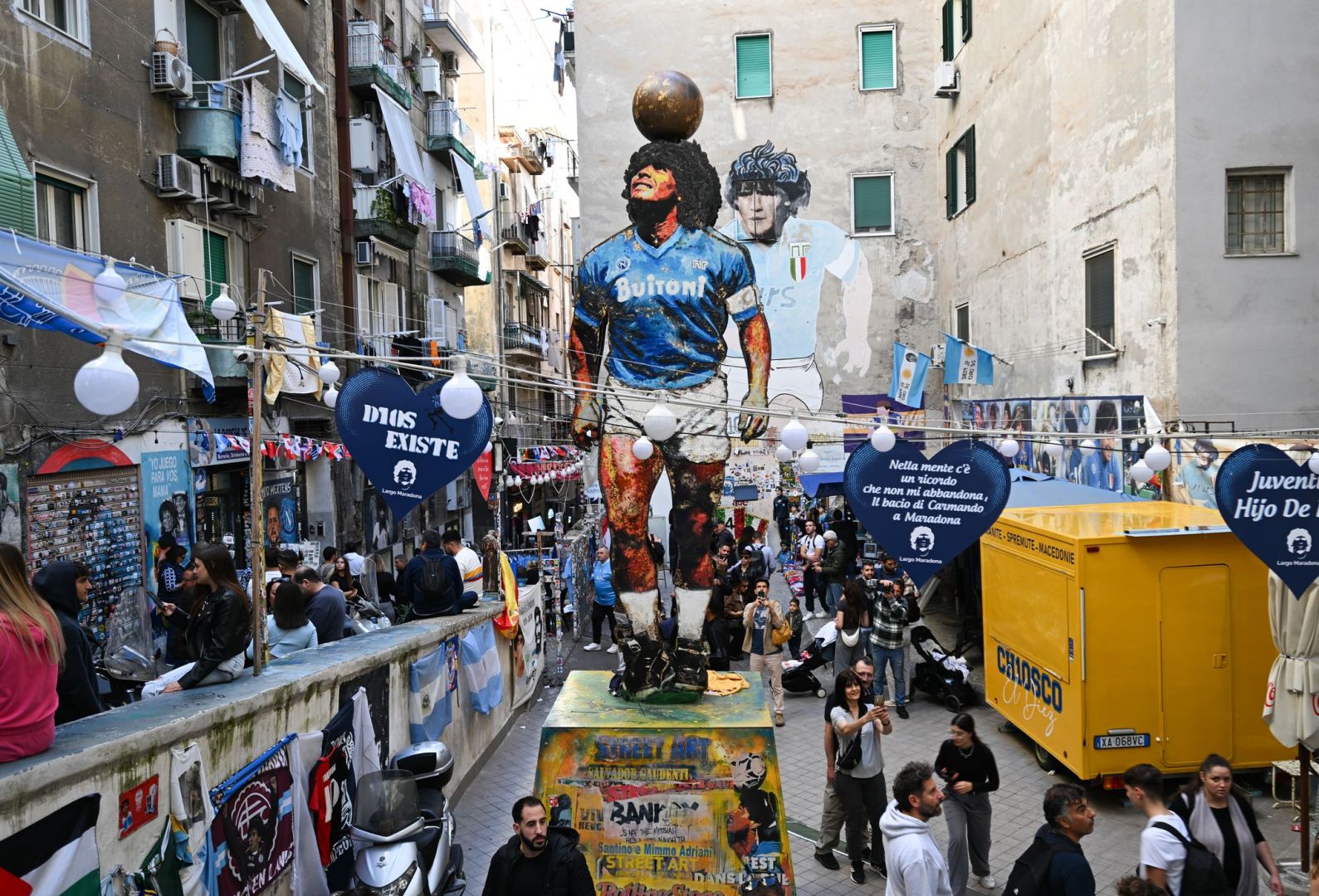 SSC Neapel - Eintracht Frankfurt - Features