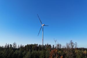 Stadtwerke Schwäbisch Hall setzen bedarfsgesteuerte Nachtkennzeichnung im Windpark Rote Steige ein