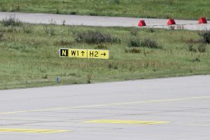 Start- und Landebahn an einem Flughafen (Archiv)