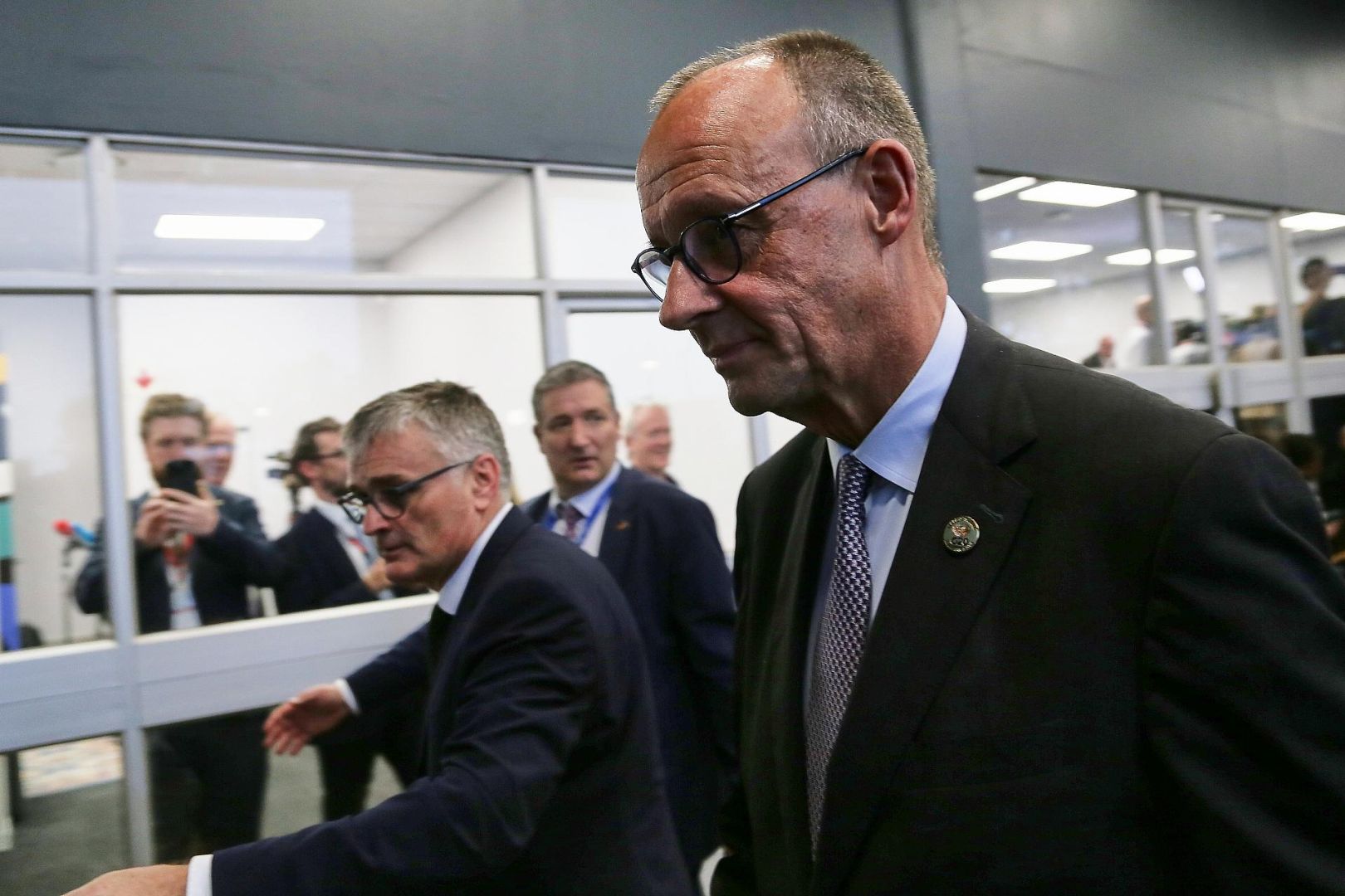 Stefan Kornelius und Friedrich Merz am 22.11.2025