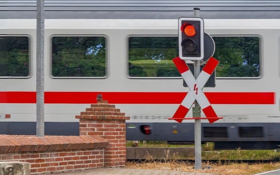 Strukturierte Risikobewertung in der Bahntechnik: So gelingt die Analyse nach Sektorleitlinie