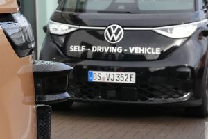 Testfahrt mit autonomen ID. Buzz AD