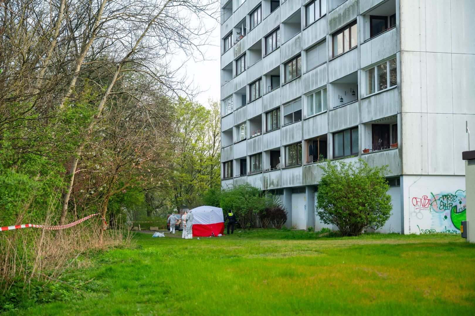 Tödlicher Sturz von Balkon - Ermittlungen