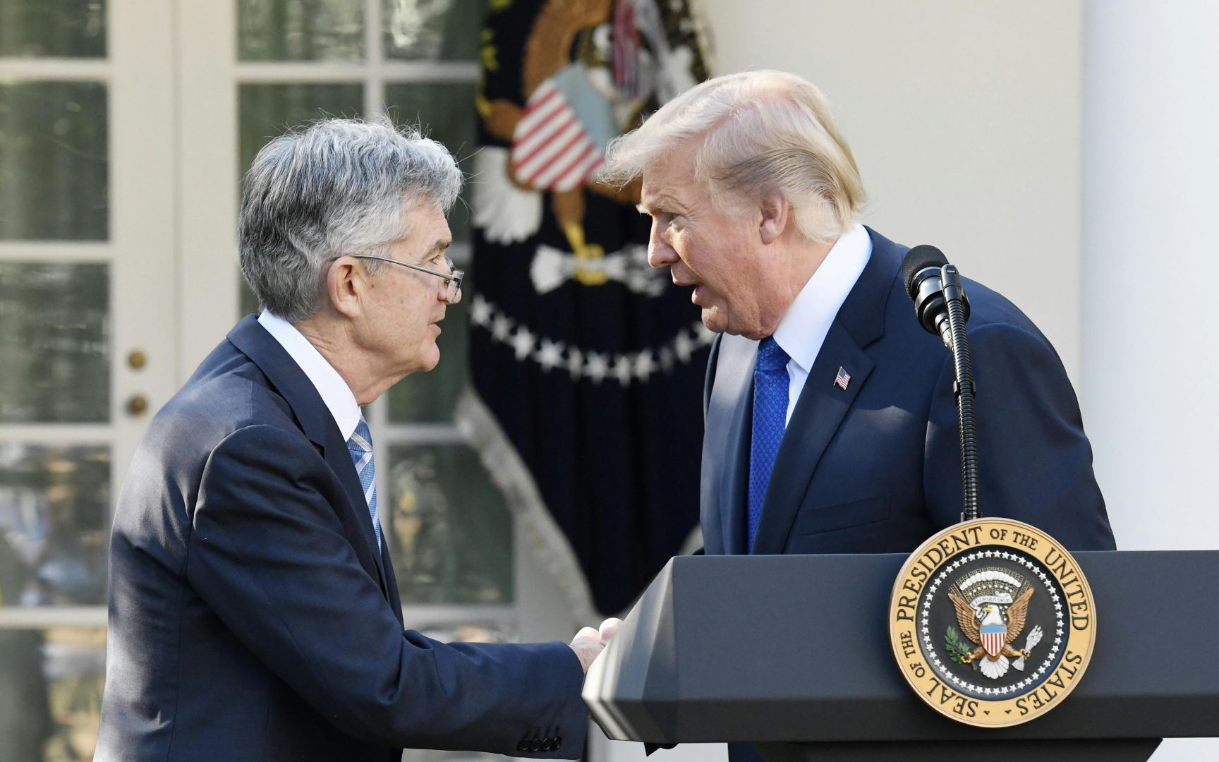 Trump attackiert Fed-Chef Powell erneut – und bringt Entlassung ins Spiel