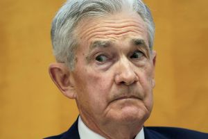 Trump erhöht Druck auf Fed – Angriff auf Powell und anhaltende Kritik an Zinspolitik