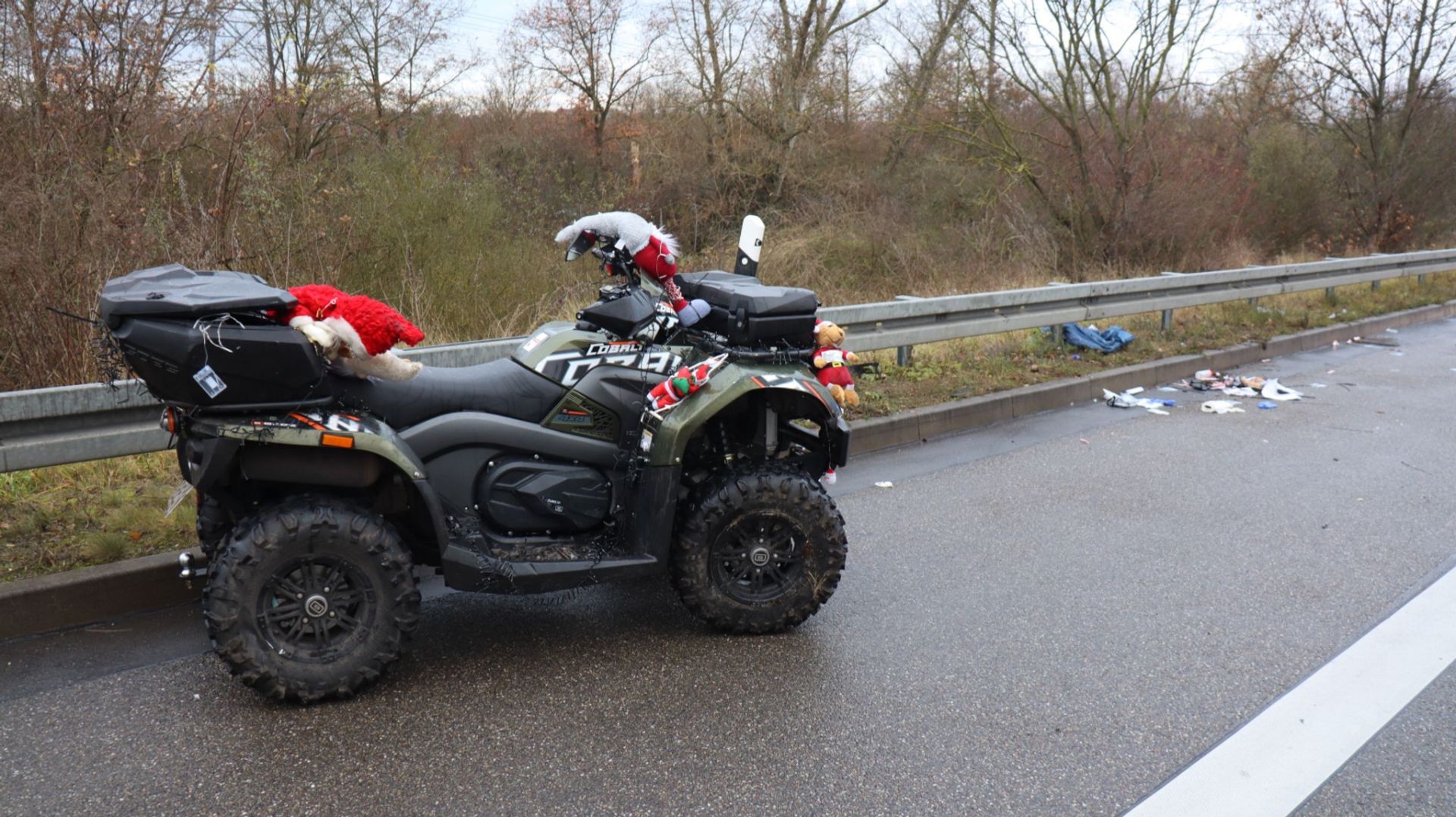 Unfall mit einem Nikolaus-Quad