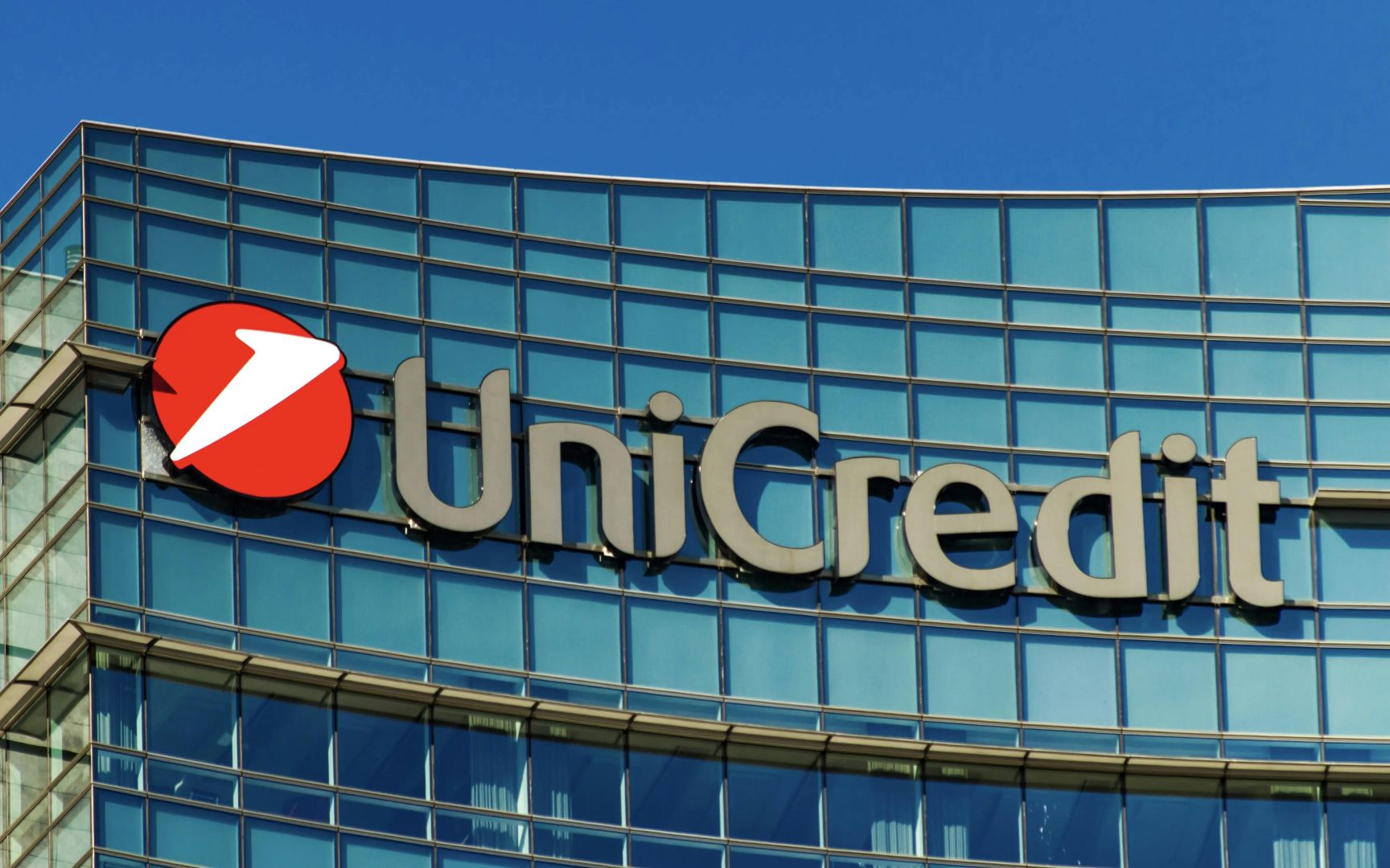 UniCredit sichert sich 9% an Commerzbank – Tür für Fusion geöffnet