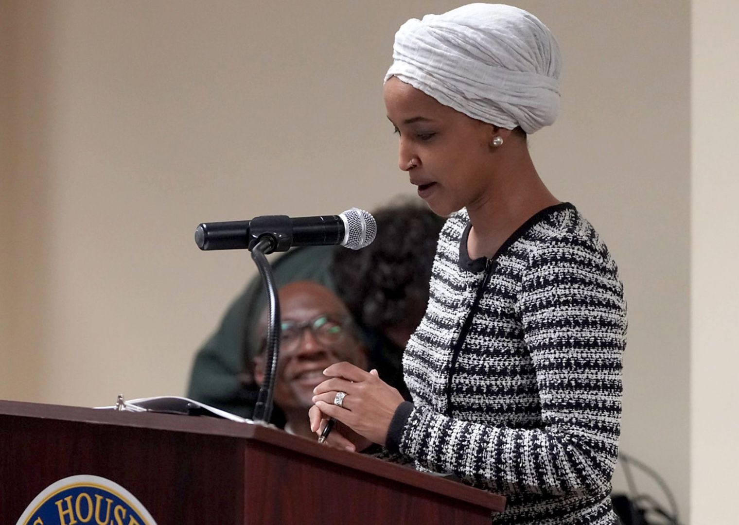 US-Abgeordnete Omar bei Auftritt in Minneapolis angegriffen