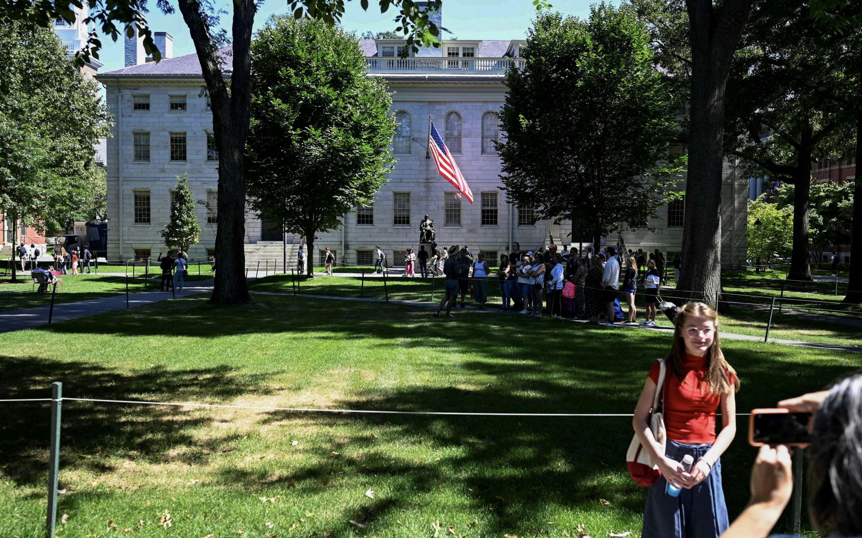 US-Regierung friert 2,26 Milliarden Dollar für Harvard ein – Universität verweigert politische Auflagen