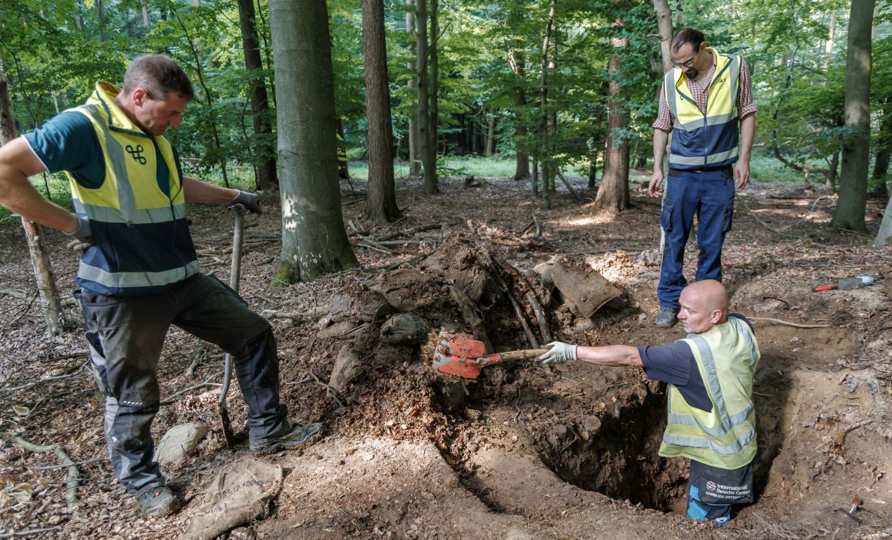 Verdacht auf Raubgrabung an jungsteinzeitlichem Grabhügel