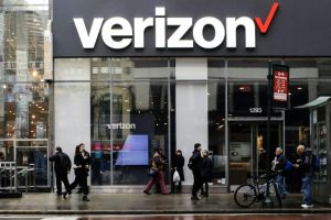 Verizon überrascht mit starkem Kundenwachstum, Gewinn bricht jedoch ein