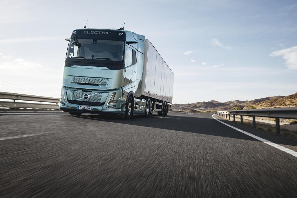 Volvo Trucks bringt neue Elektro-Lkw auf den Markt – mit Reichweiten von bis zu 700 Kilometern