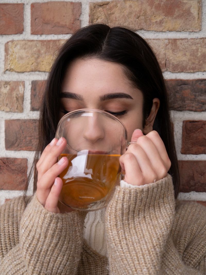 Wärmende Kräuter- und Gewürztees: Ingwer, Tulsi & Co. für kalte Wintertage