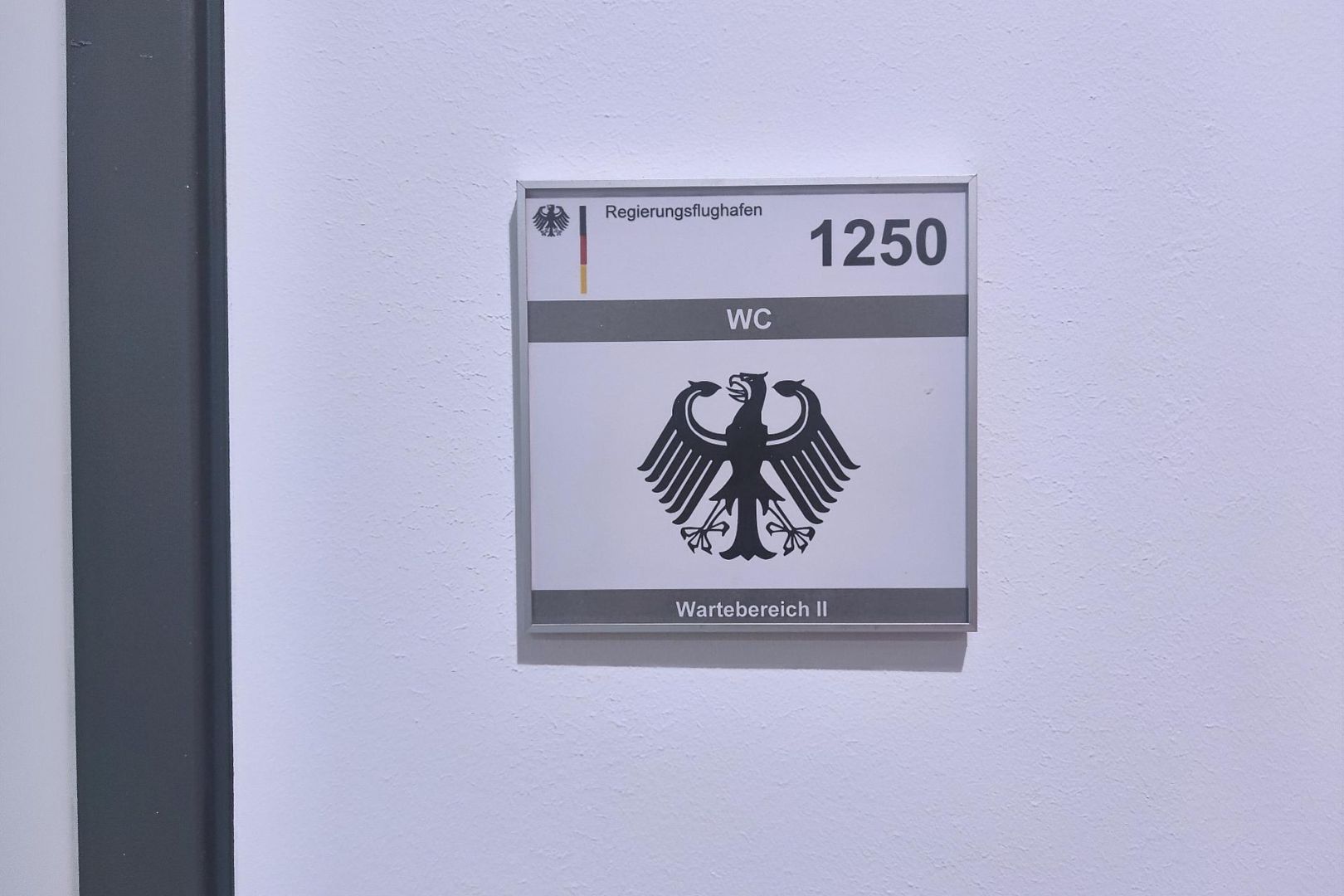 WC im Wartebereich des Regierungsflughafens (Archiv)