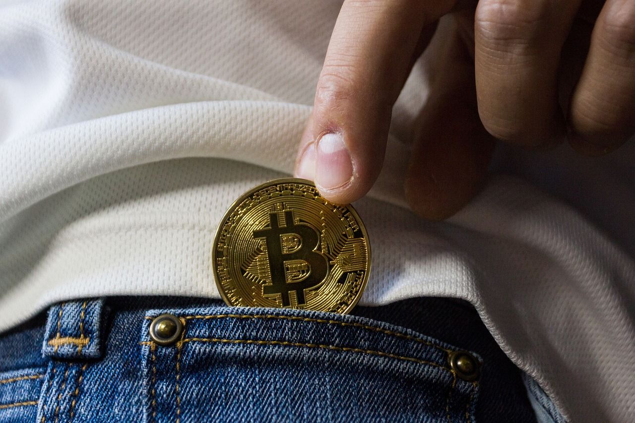 wear, fashion, hand, leather, desktop, pants, fabric, denim, closeup, pocket, gold, cryptocurrency, money, finance, virtual, bitcoin, exchange, payment, currency, blockchain, mining, cash, financial, digital, economy, banking, cryptography, crypto, moneta