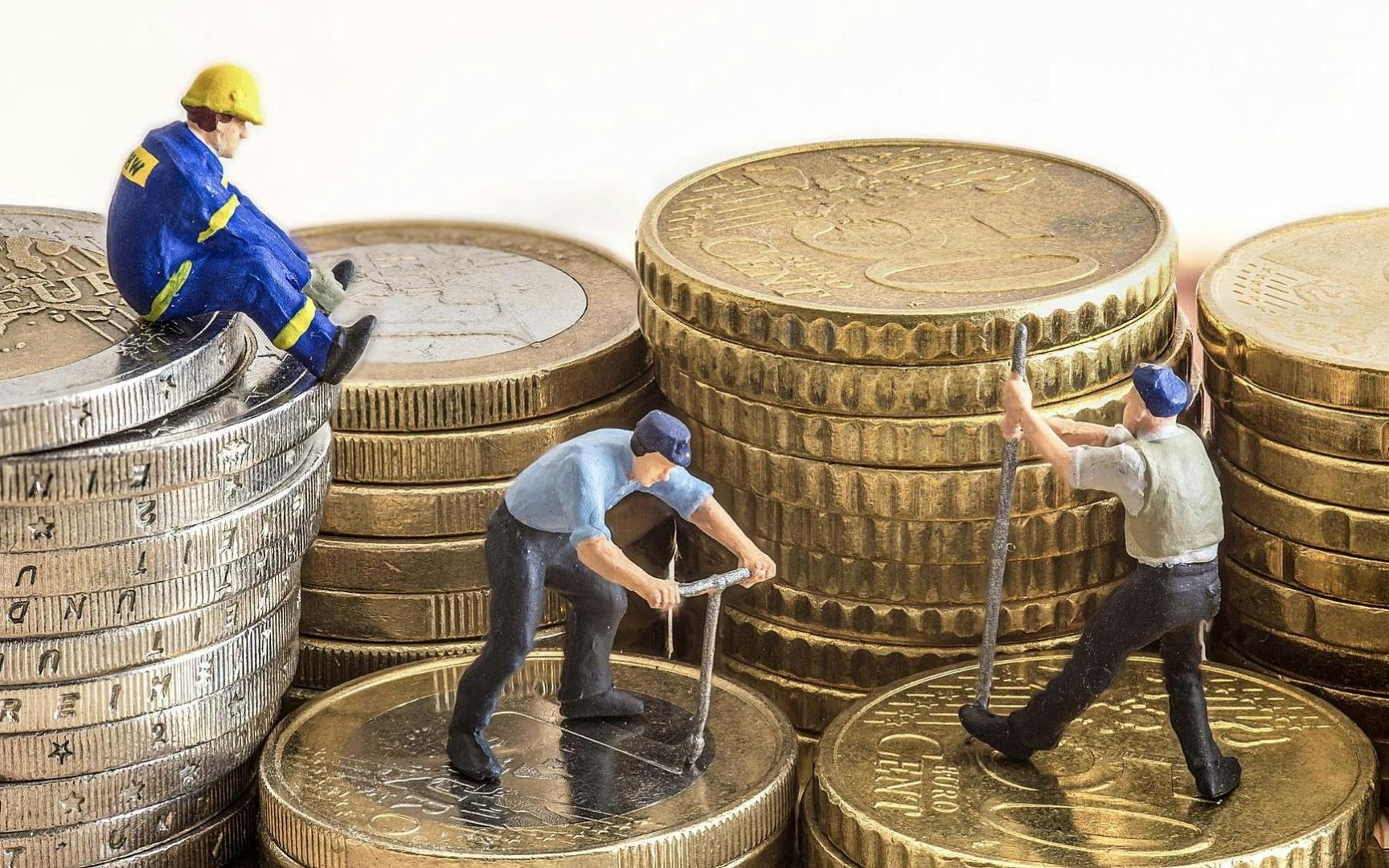Widerstand gegen 15-Euro-Mindestlohn: Arbeitgeber warnen vor Verzerrung des Tarifsystems und Wirtschaftsschäden