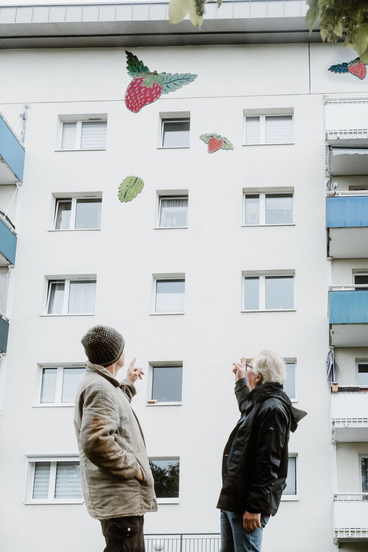„Willkommens-Erdbeeren“ an GWW-Fassaden