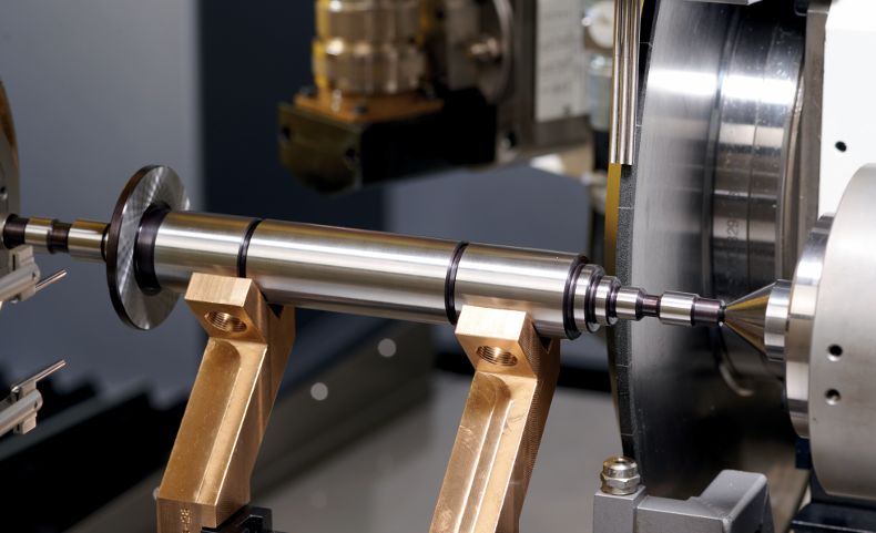 Wir schleifen an der Zukunft. Präzise. Intelligent. Nachhaltig.