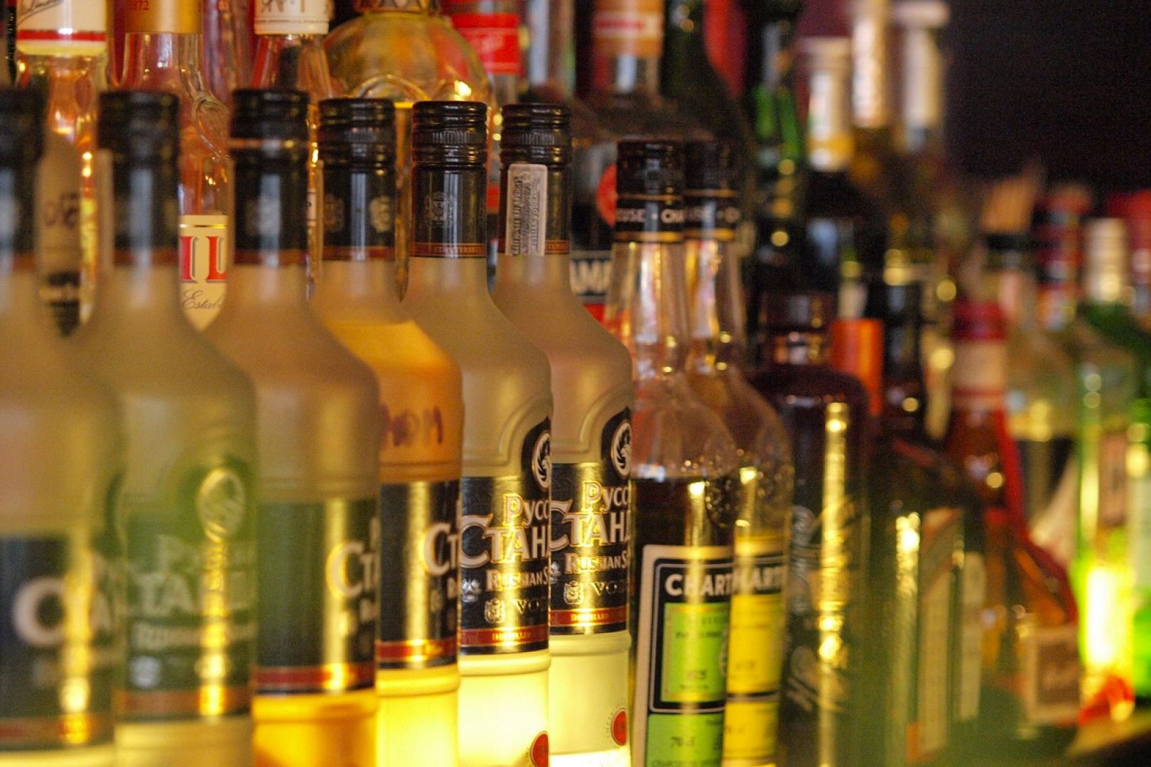 Wodka-Flaschen (Archiv)