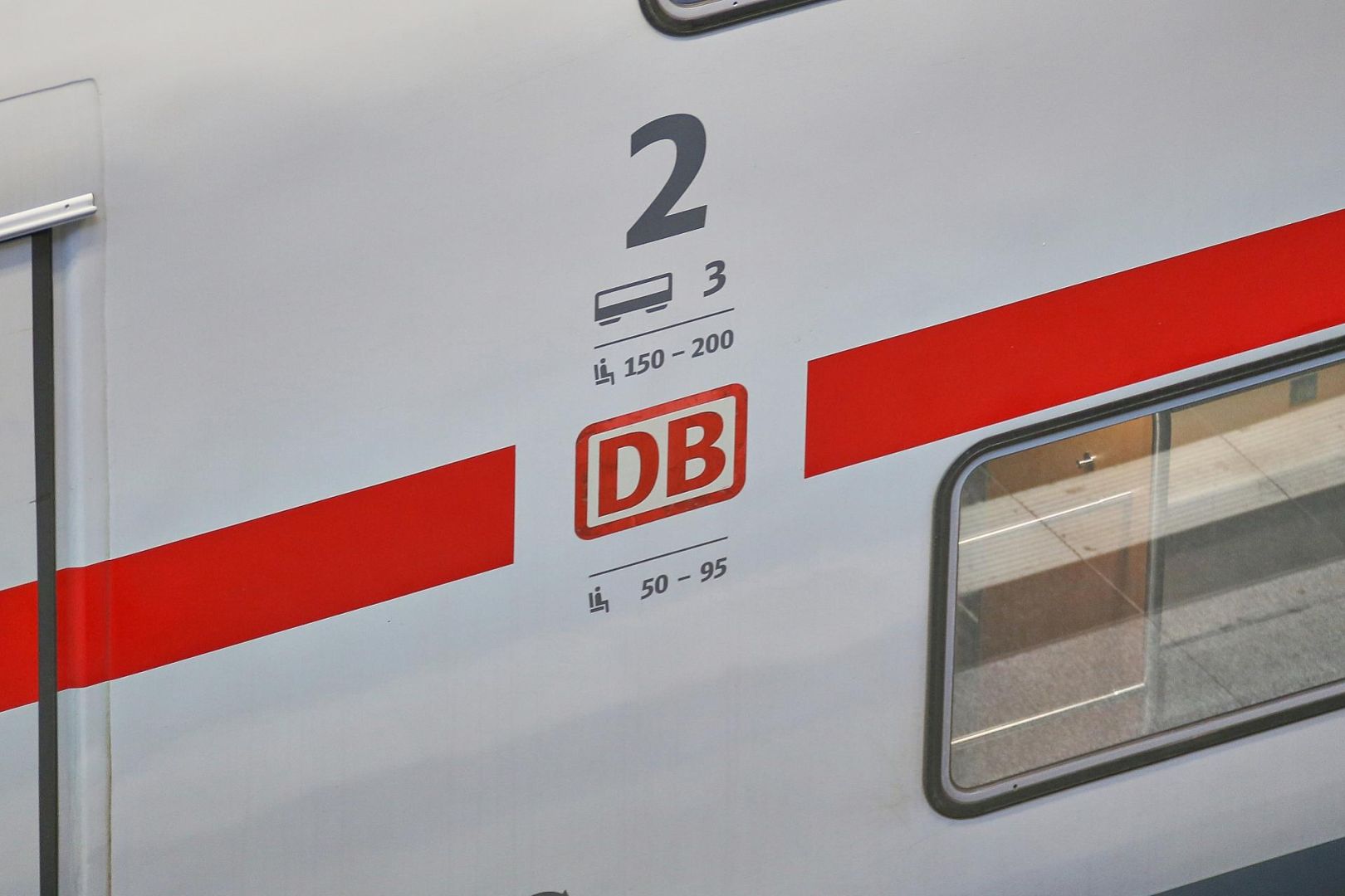 Zug bei der Deutschen Bahn (Archiv)