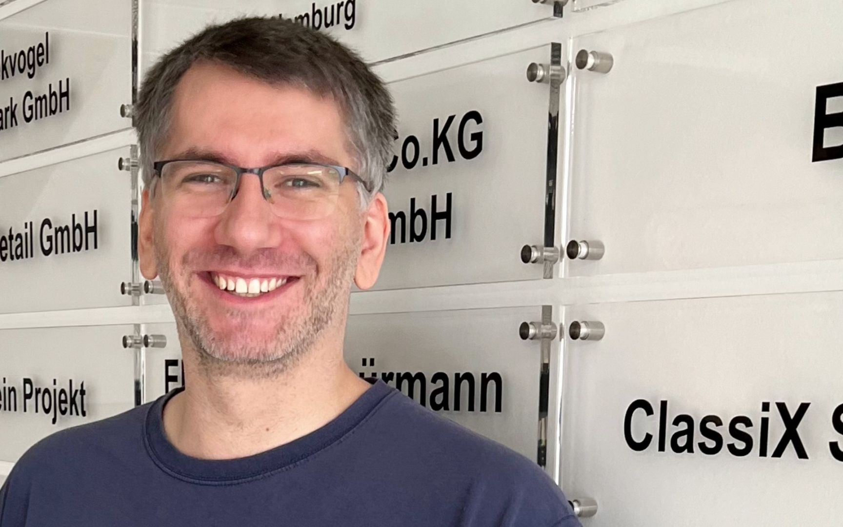 Zwischen Stack und Strategie - wie ein Praktikum den Weg in die Softwarewelt öffnete. Kevin L. über seine Weiterbildung bei der classix Software GmbH